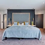 Hotel Der Valk 4*