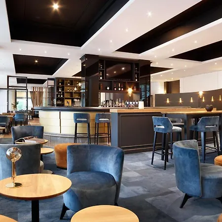 Der Valk Hotel 4*