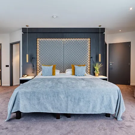 Hotel Der Valk 4*
