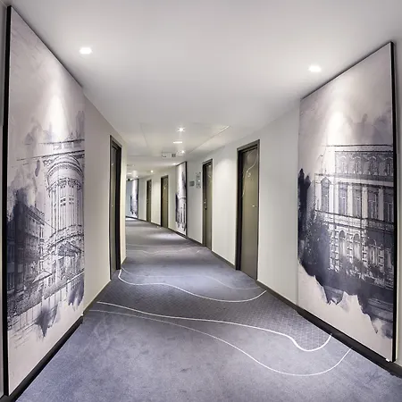 Hotel Der Valk 4*