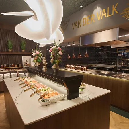 Hotel Der Valk 4*