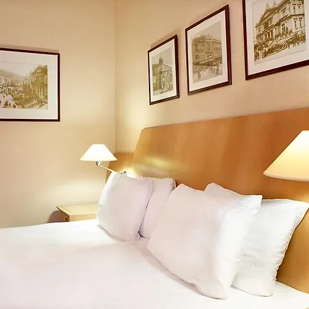 Der Valk Hotel 4*